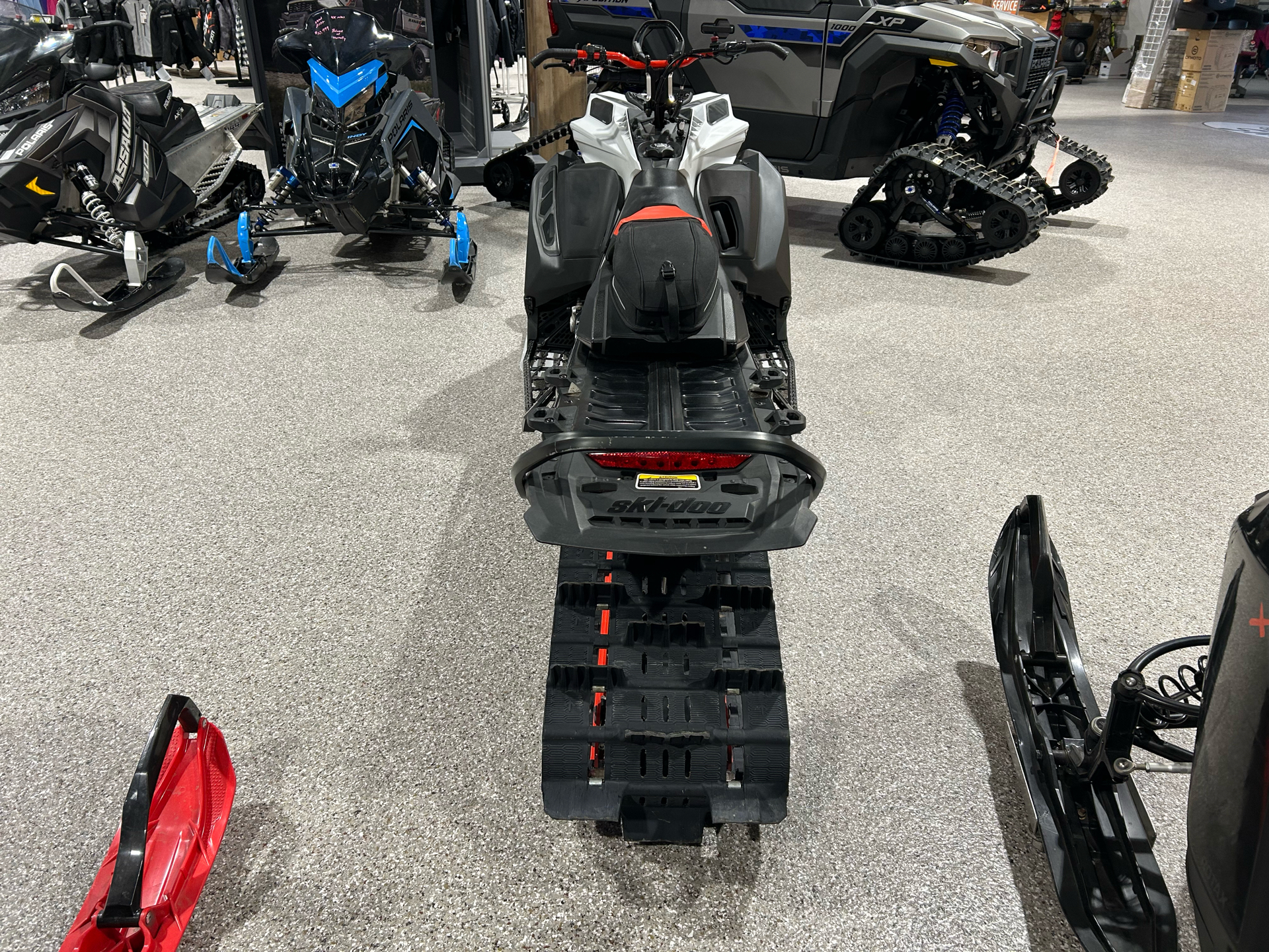 2021 Ski-Doo Summit X Expert 154 850 E-TEC SHOT PowderMax Light FlexEdge 2.5 in Gorham, New Hampshire - Photo 3
