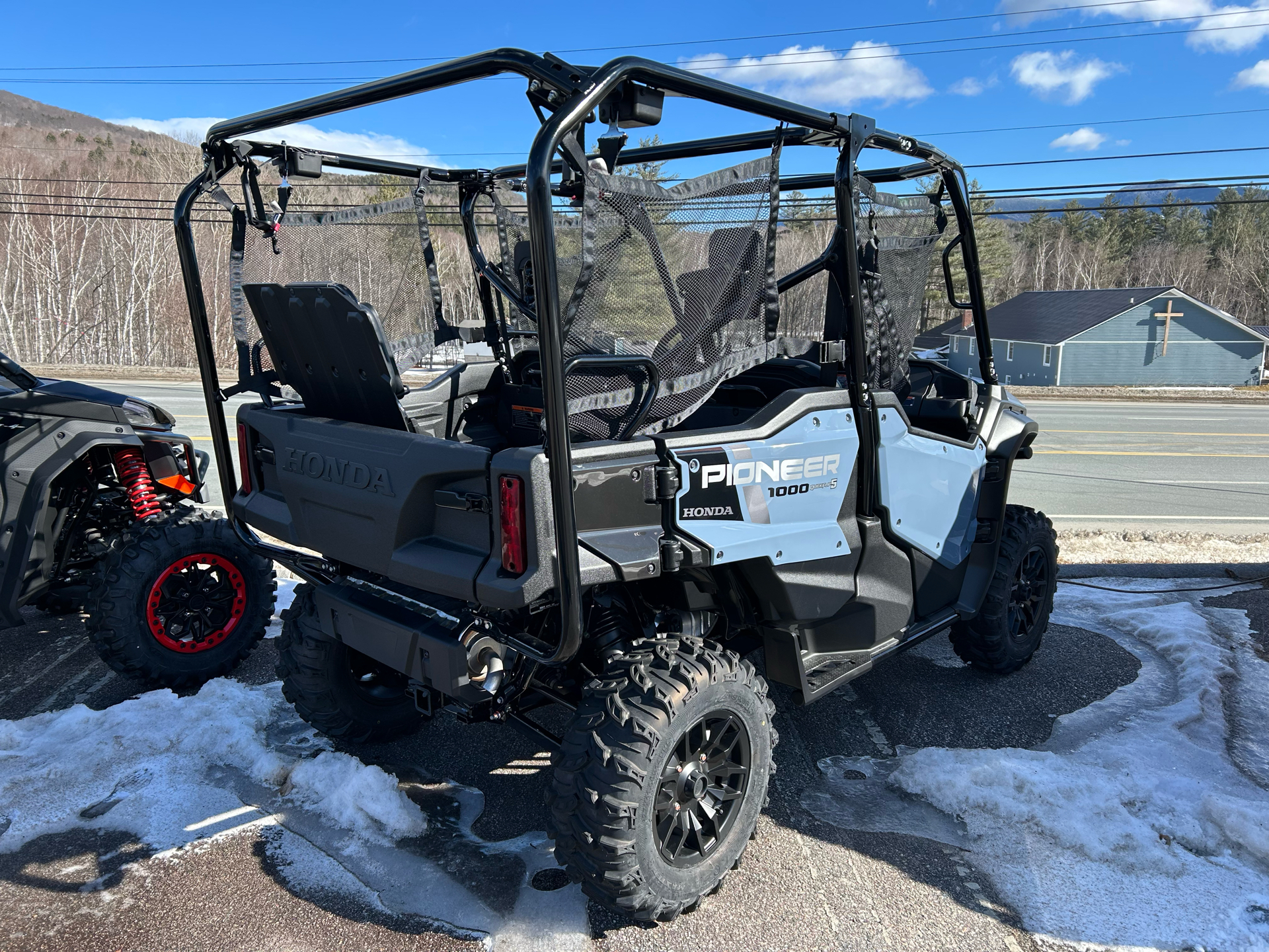 2024 Honda Pioneer 1000-5 Deluxe in Gorham, New Hampshire - Photo 16