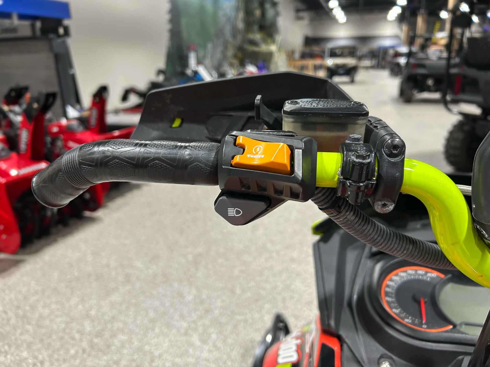 2016 Ski-Doo Freeride 146 800R E-TEC, PowderMax 2.5" in Gorham, New Hampshire - Photo 8
