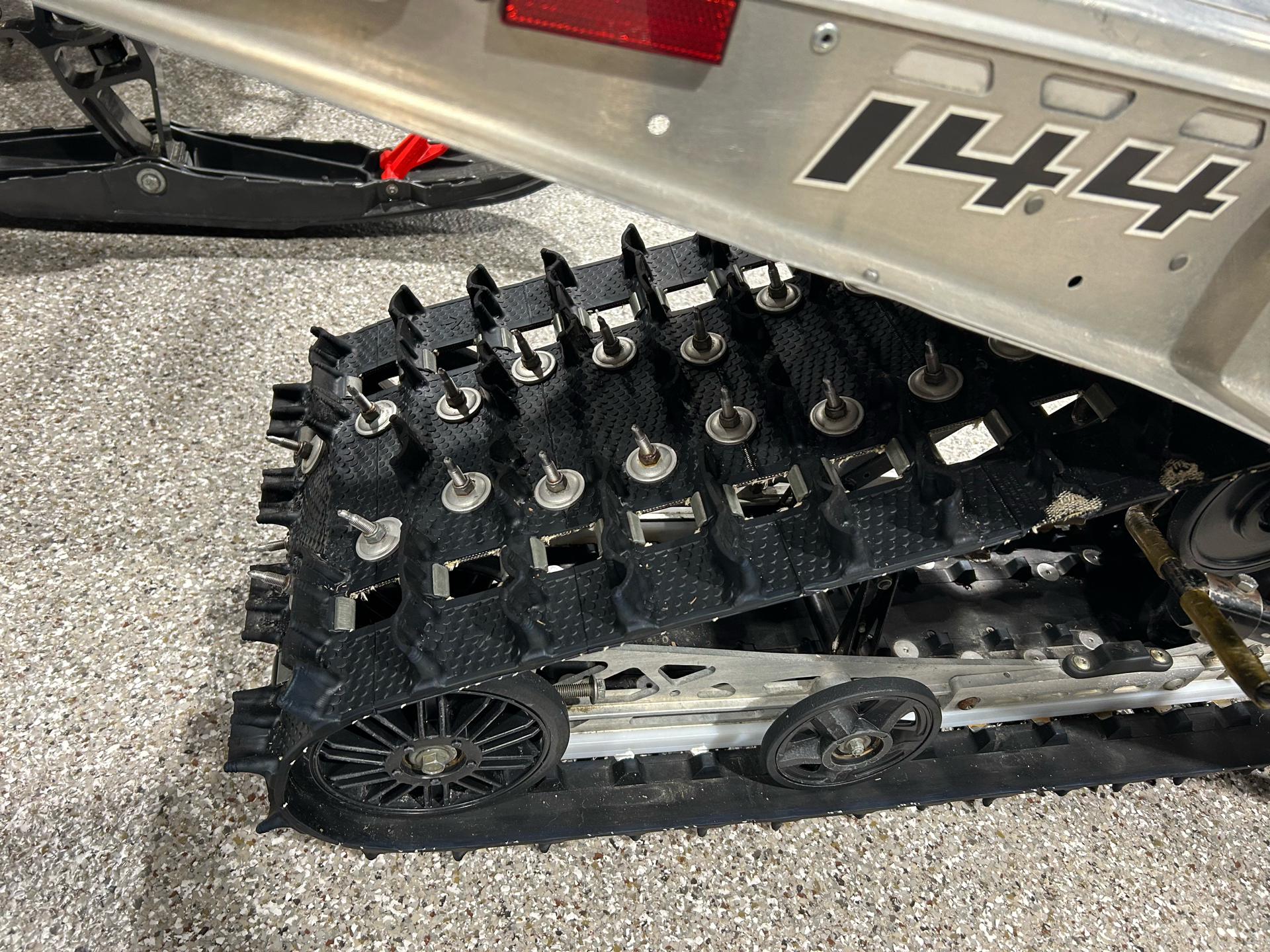 2018 Polaris 800 Switchback Assault 144 ES in Gorham, New Hampshire - Photo 2