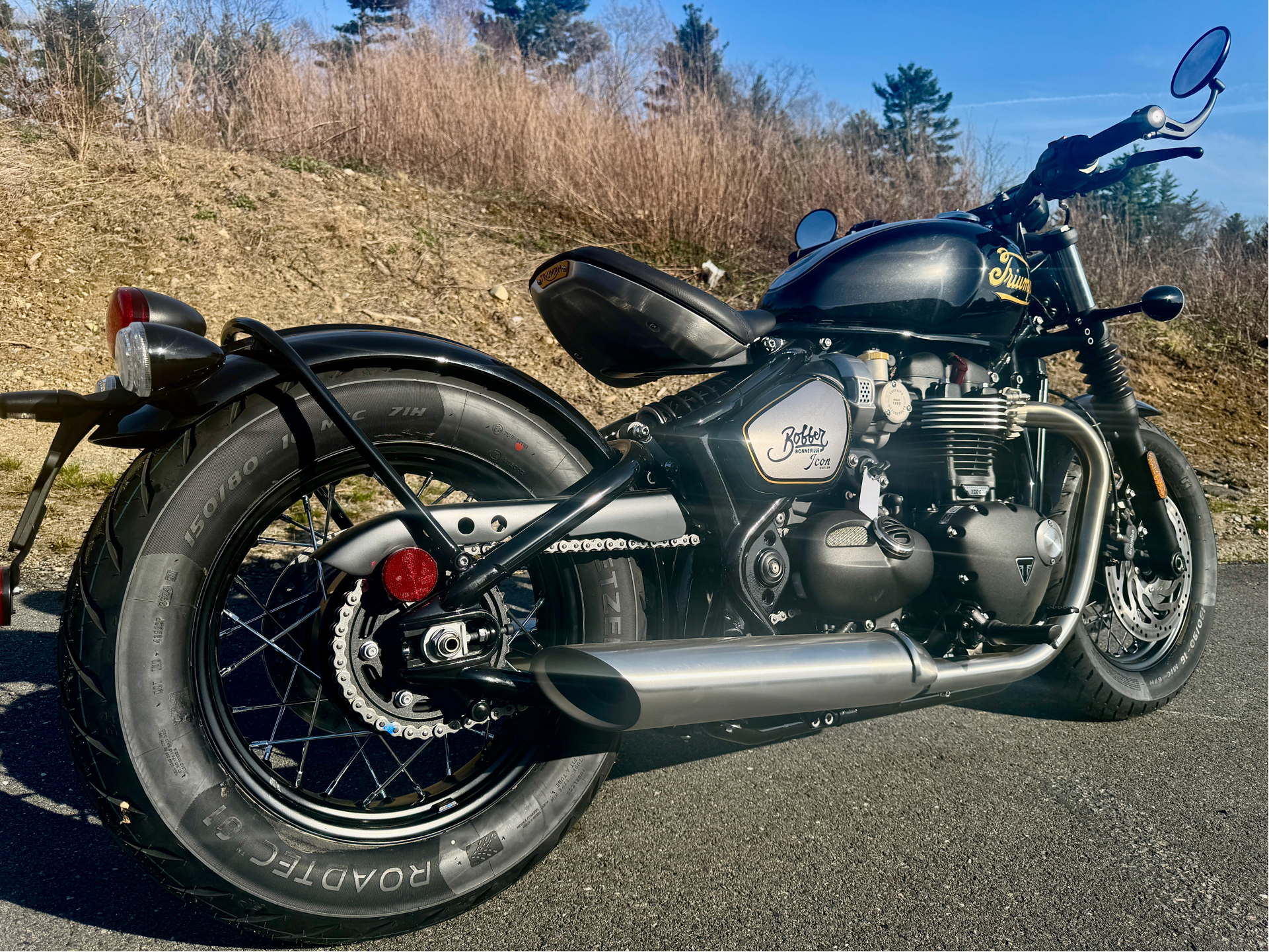 2025 Triumph Bonneville Bobber in Manchester, New Hampshire - Photo 15