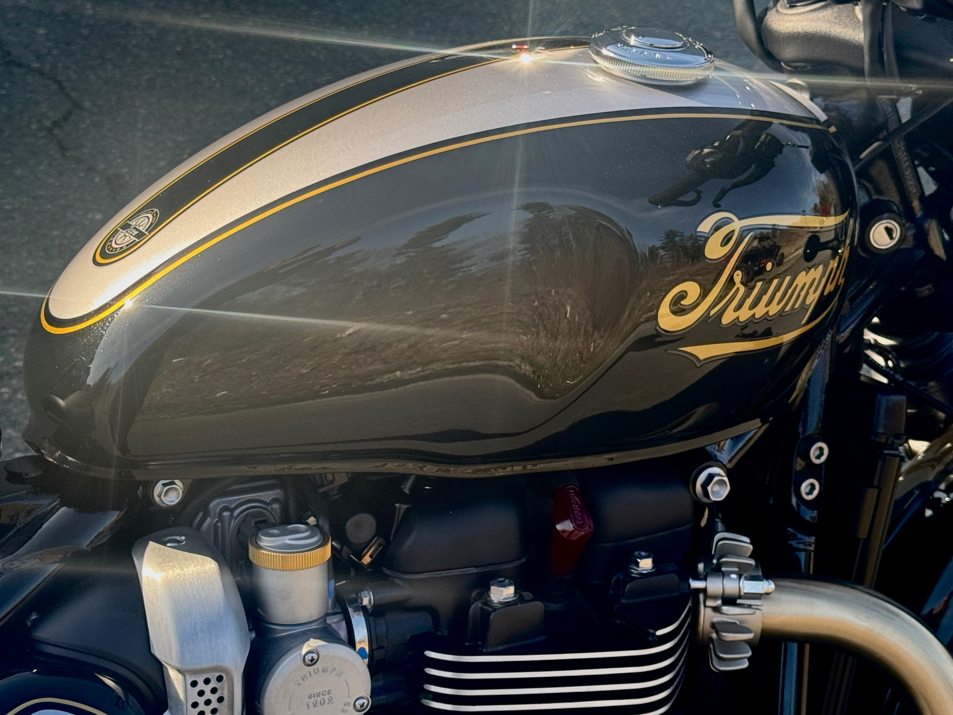 2025 Triumph Bonneville Bobber in Manchester, New Hampshire - Photo 17