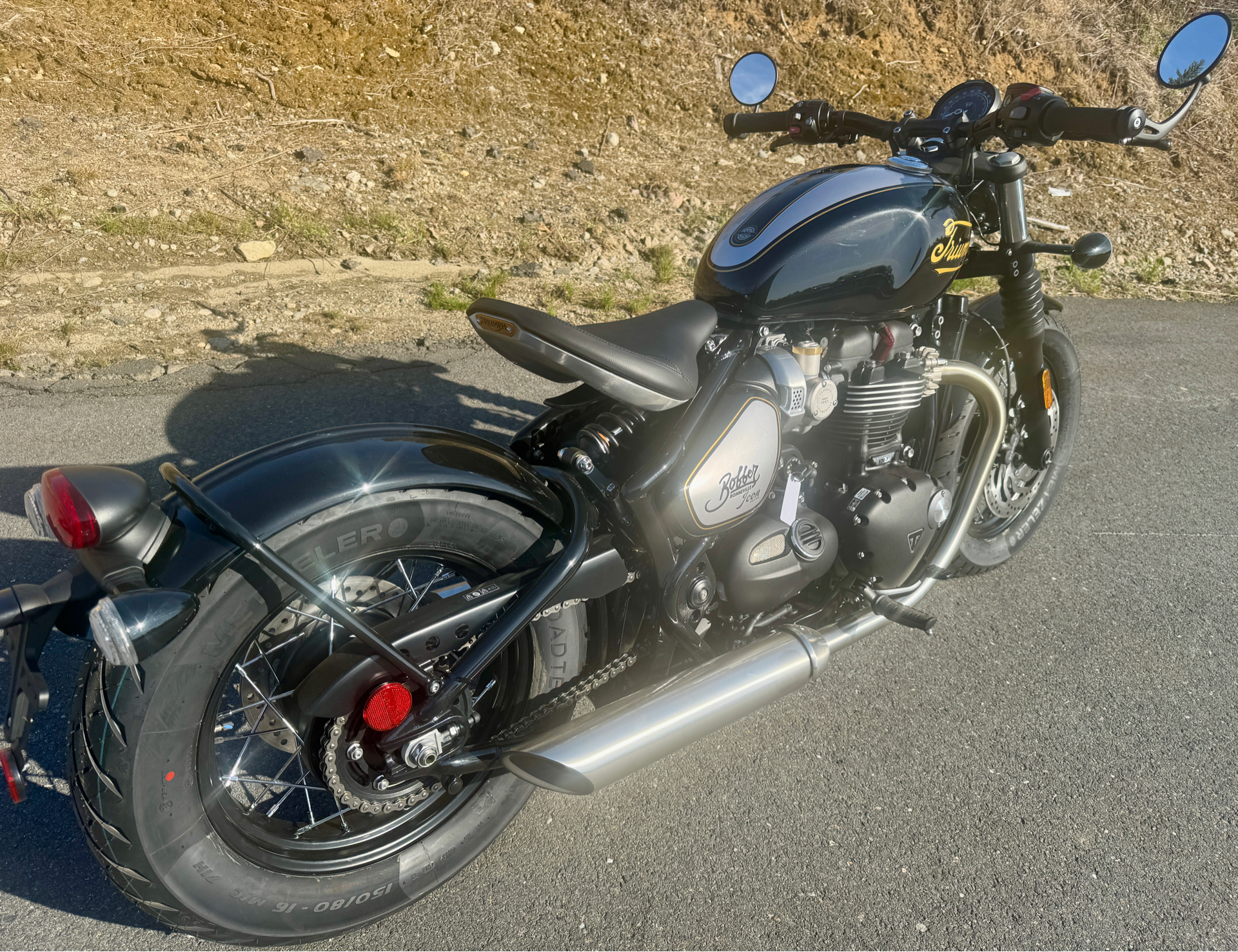 2025 Triumph Bonneville Bobber in Manchester, New Hampshire - Photo 22