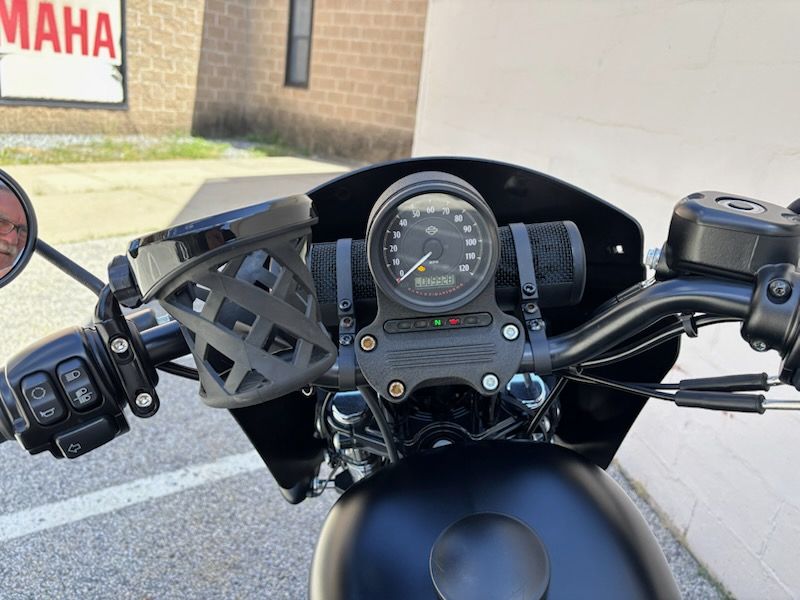 2019 Harley-Davidson Iron 883™ in Manchester, New Hampshire - Photo 15