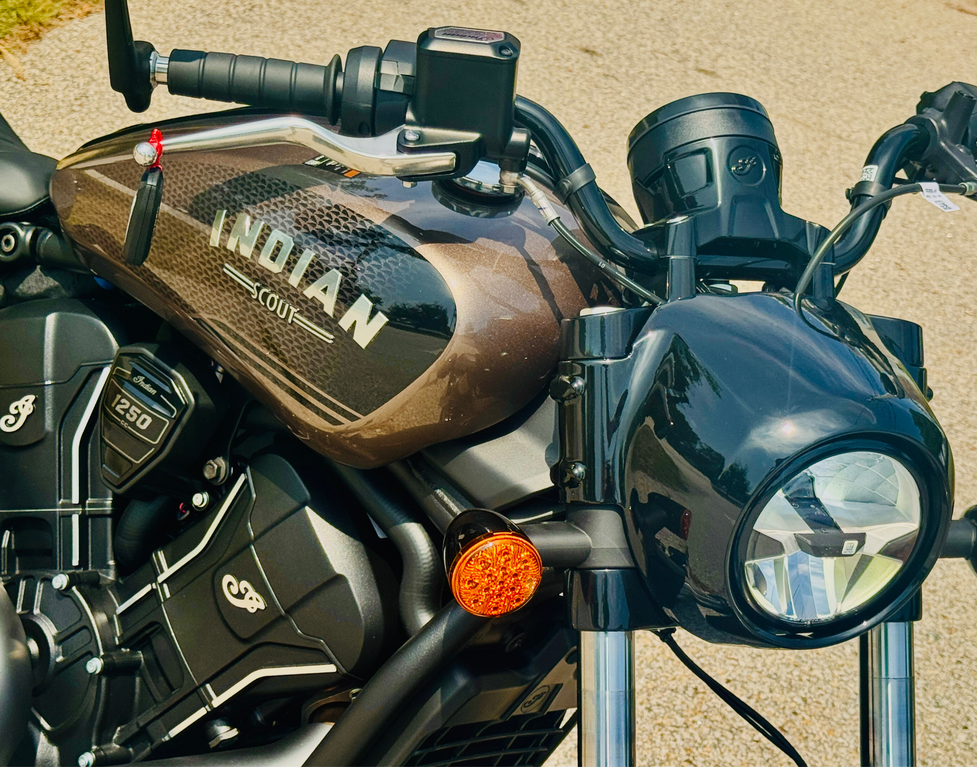 2025 Indian Motorcycle Scout® Bobber Limited +Tech in Manchester, New Hampshire - Photo 10