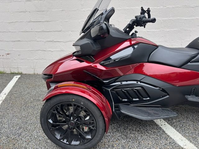 2024 Can-Am Spyder RT Limited in Manchester, New Hampshire - Photo 10
