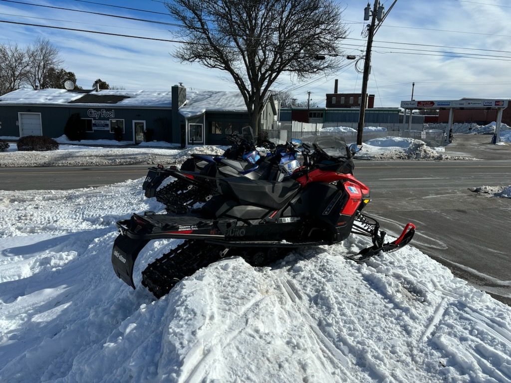 2020 Ski-Doo Renegade Enduro 900 ACE Turbo ES in Manchester, New Hampshire - Photo 3