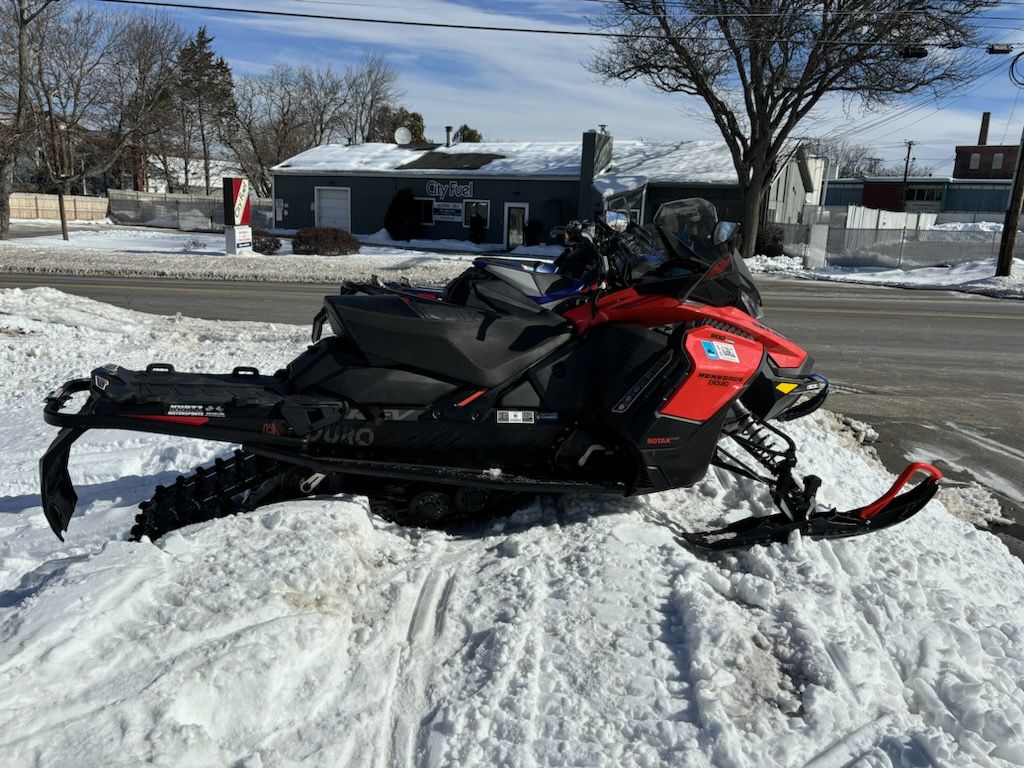 2020 Ski-Doo Renegade Enduro 900 ACE Turbo ES in Manchester, New Hampshire - Photo 9