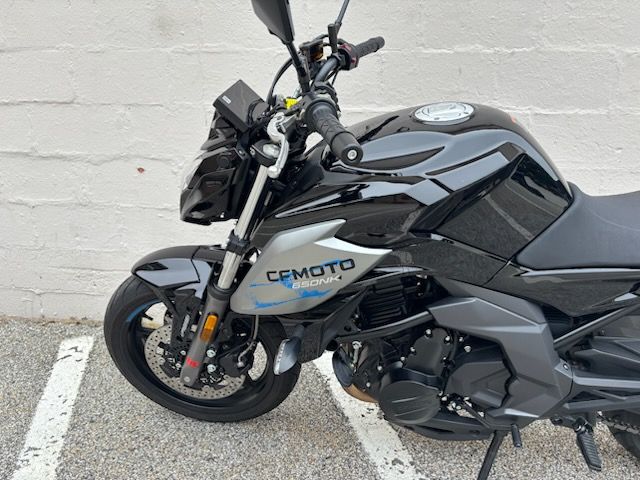 2022 CFMOTO 650NK in Manchester, New Hampshire - Photo 9