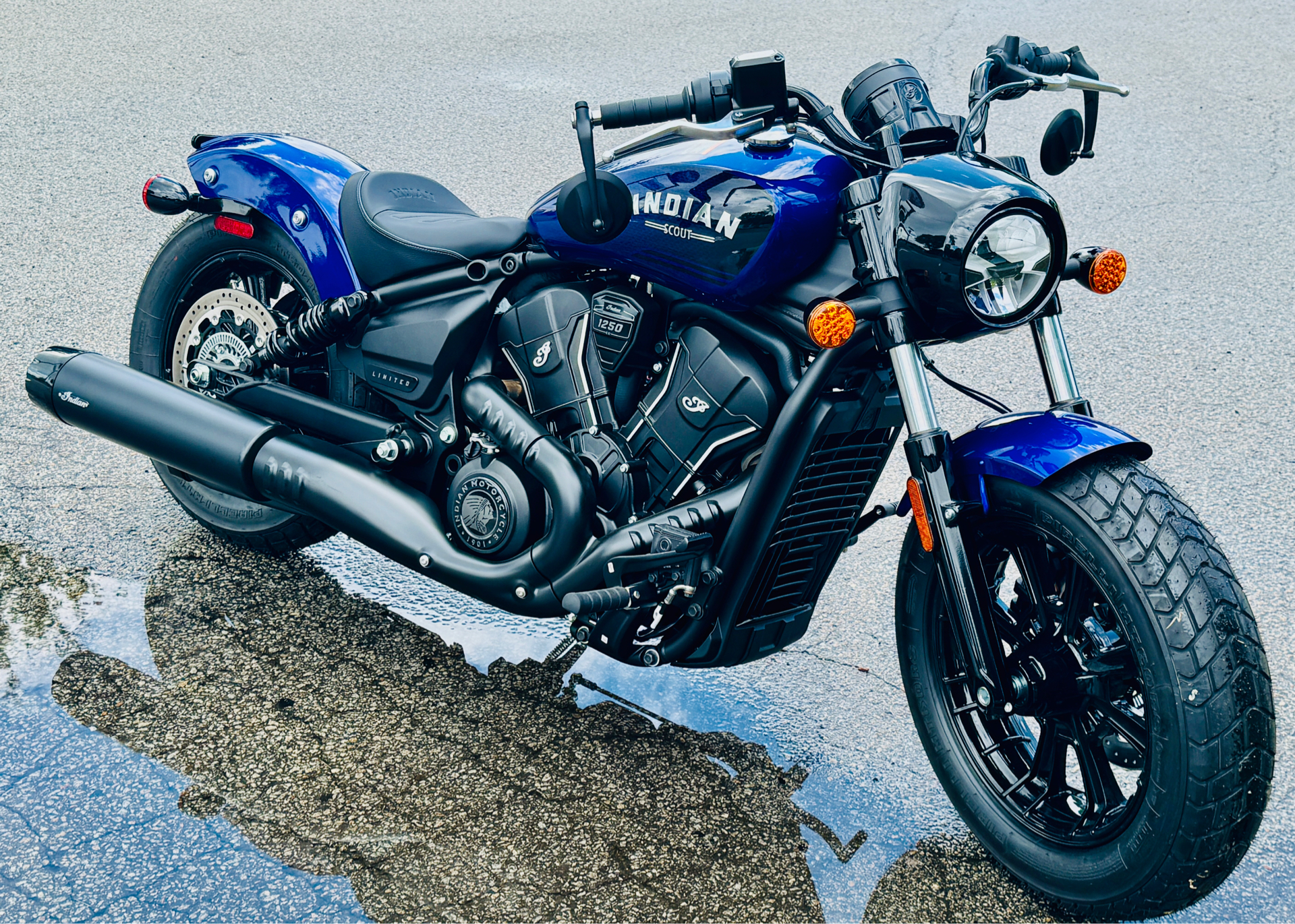 2025 Indian Motorcycle Scout® Bobber Limited +Tech in Manchester, New Hampshire - Photo 8