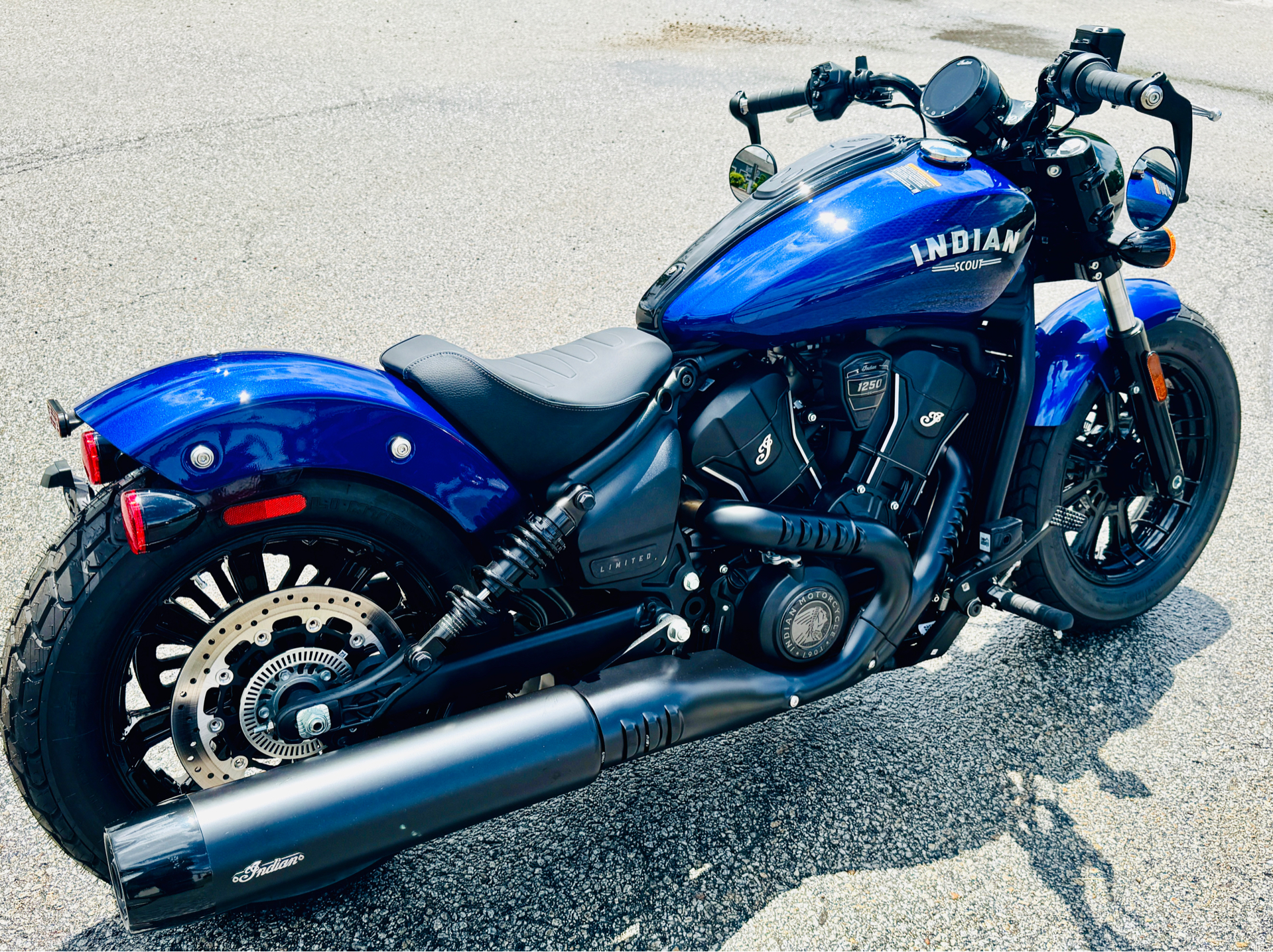 2025 Indian Motorcycle Scout® Bobber Limited +Tech in Manchester, New Hampshire - Photo 9