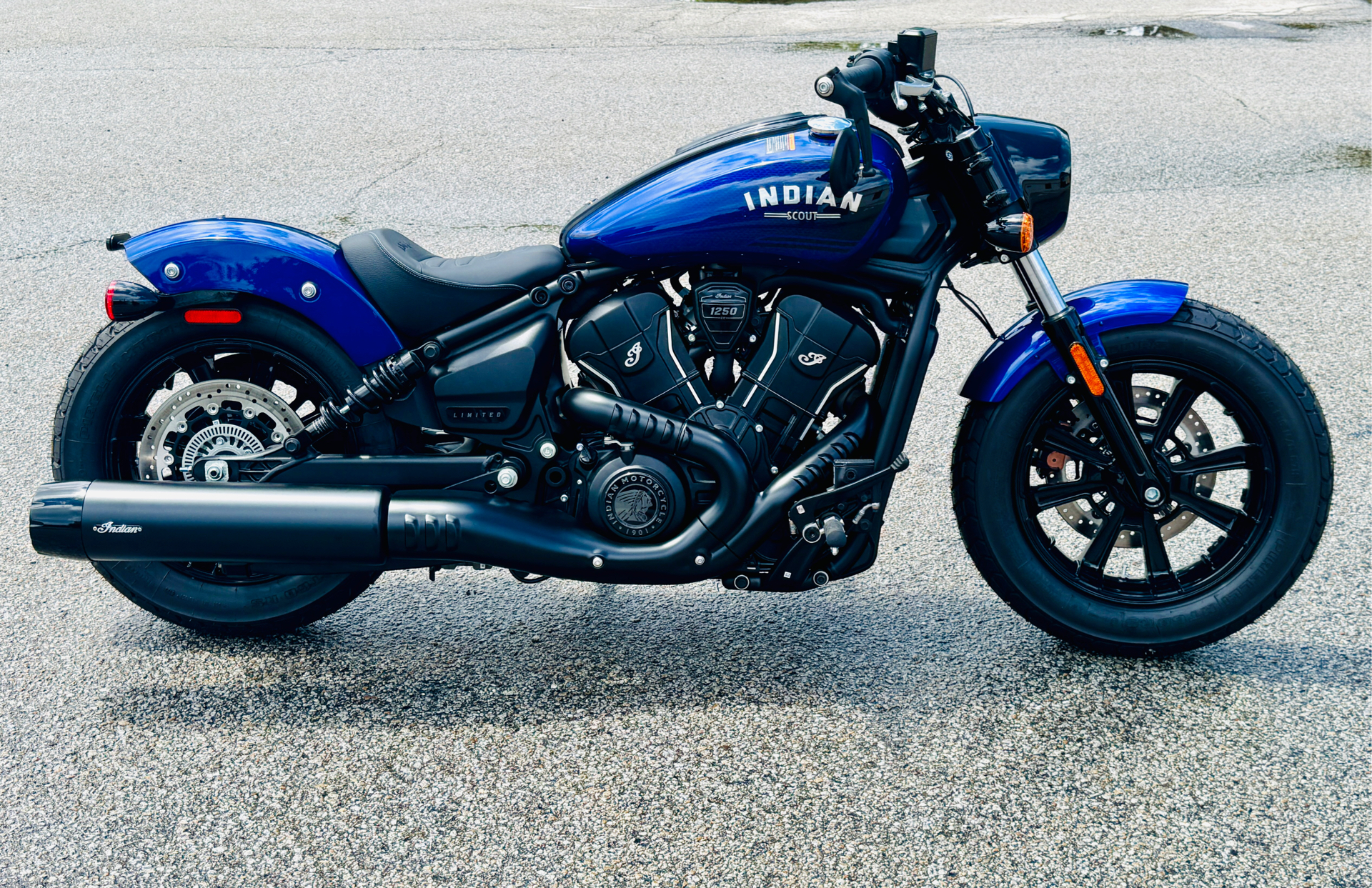 2025 Indian Motorcycle Scout® Bobber Limited +Tech in Manchester, New Hampshire - Photo 20