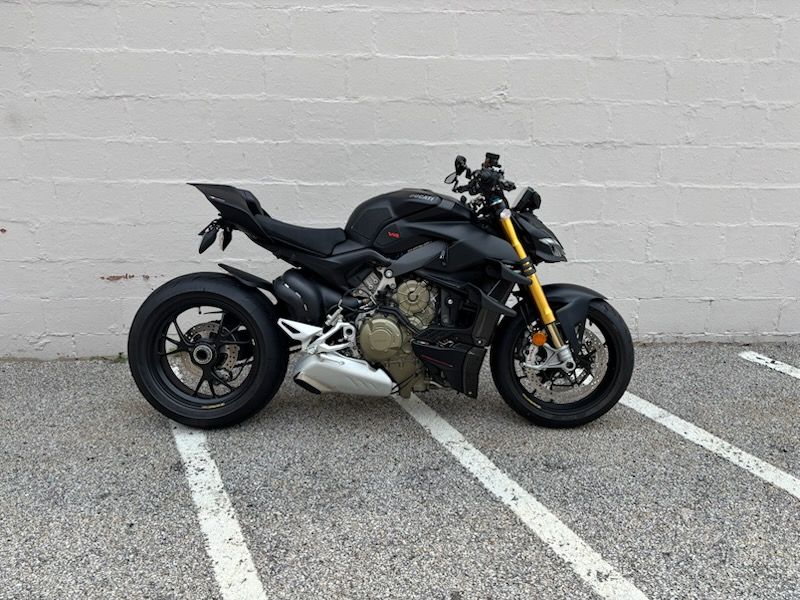 2022 Ducati Streetfighter V4 S in Manchester, New Hampshire - Photo 1