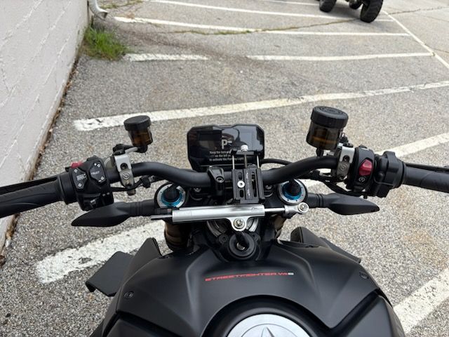 2022 Ducati Streetfighter V4 S in Manchester, New Hampshire - Photo 13