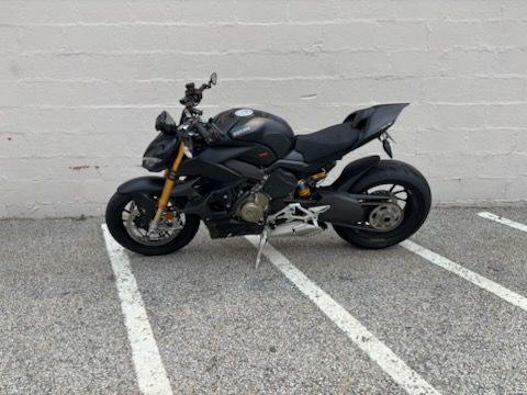 2022 Ducati Streetfighter V4 S in Manchester, New Hampshire - Photo 4