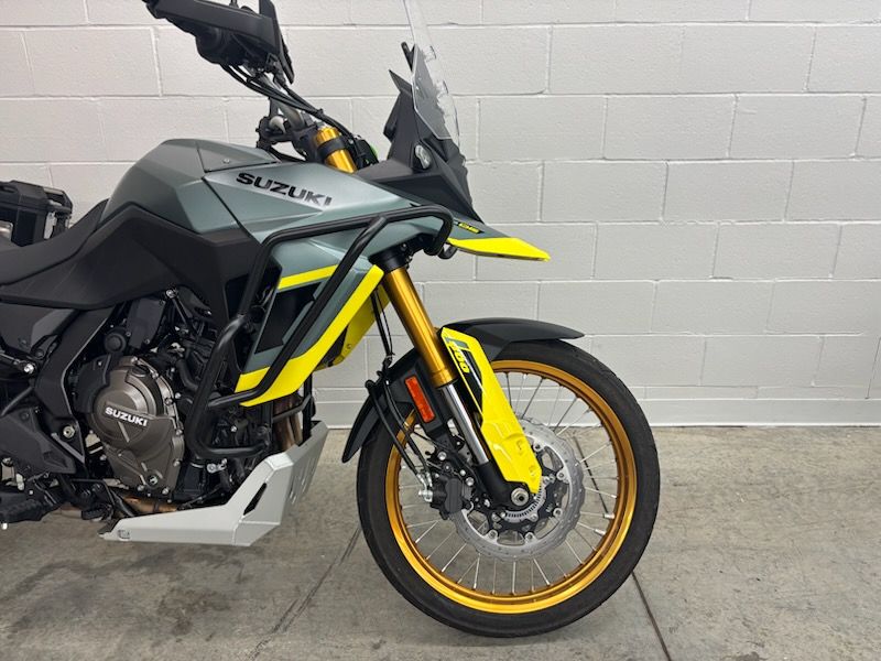 2024 Suzuki V-Strom 800DE Adventure in Manchester, New Hampshire - Photo 9