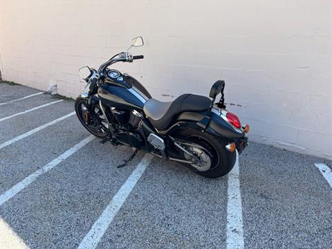 2010 Kawasaki Vulcan® 900 Custom in Manchester, New Hampshire - Photo 6