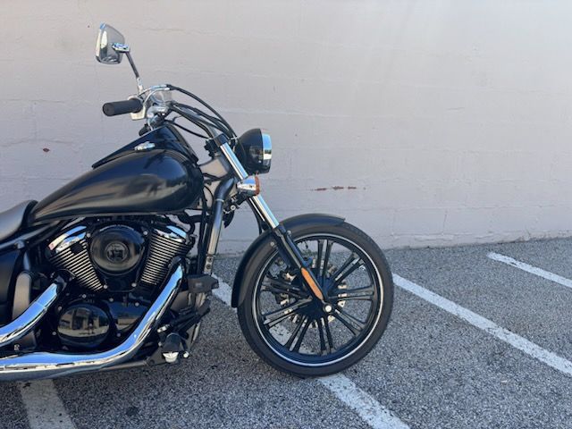 2010 Kawasaki Vulcan® 900 Custom in Manchester, New Hampshire - Photo 9