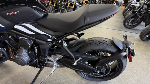 New 2025 Triumph Trident 660 Cobalt Blue / Sapphire Black