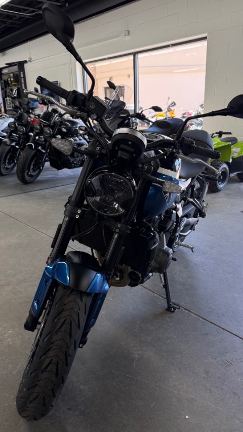TttT様　3株まとめ New 2025 Triumph Trident 660 Cobalt Blue / Sapphire Black