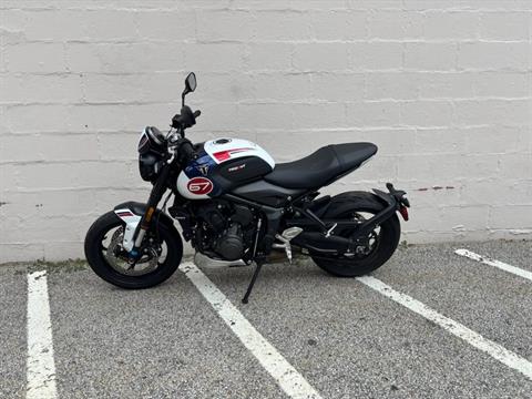2025 Triumph Trident 660 Triple Tribute Edition in Manchester, New Hampshire - Photo 2