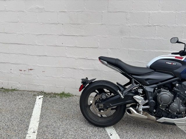 2025 Triumph Trident 660 Triple Tribute Edition in Manchester, New Hampshire - Photo 13