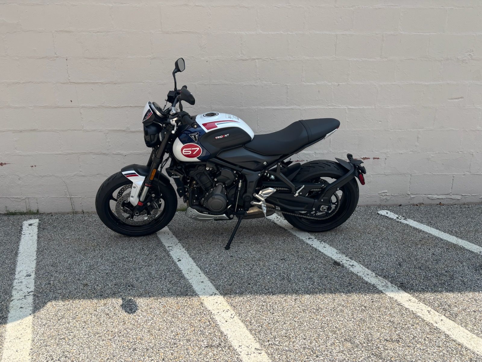 2025 Triumph Trident 660 Triple Tribute Edition in Manchester, New Hampshire - Photo 4