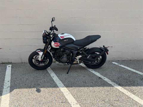 2025 Triumph Trident 660 Triple Tribute Edition in Manchester, New Hampshire - Photo 4