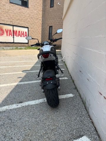 2025 Triumph Trident 660 Triple Tribute Edition in Manchester, New Hampshire - Photo 8