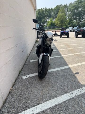 2025 Triumph Trident 660 Triple Tribute Edition in Manchester, New Hampshire - Photo 7