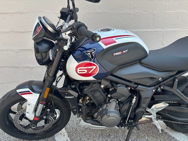2025 Triumph Trident 660 Triple Tribute Edition in Manchester, New Hampshire - Photo 10
