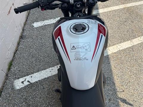 2025 Triumph Trident 660 Triple Tribute Edition in Manchester, New Hampshire - Photo 11