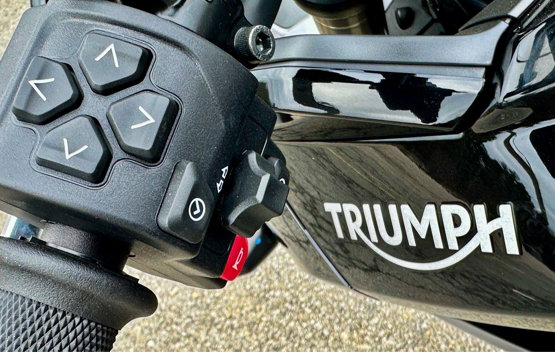 2024 Triumph Tiger Sport 660 in Manchester, New Hampshire - Photo 2