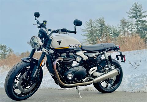 2025 Triumph Speed Twin 1200 in Manchester, New Hampshire - Photo 5