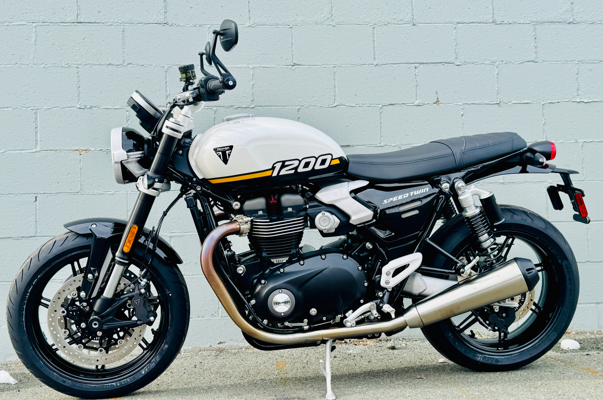 2025 Triumph Speed Twin 1200 in Manchester, New Hampshire - Photo 20