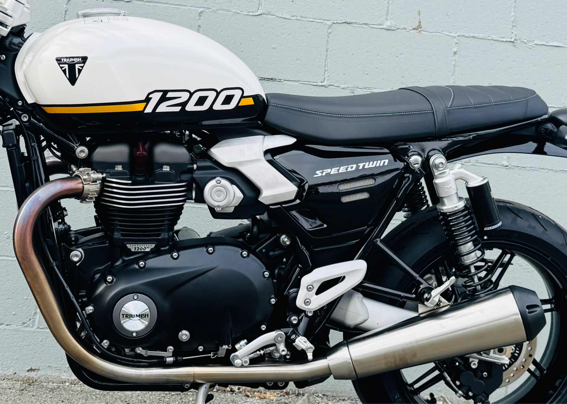 2025 Triumph Speed Twin 1200 in Manchester, New Hampshire - Photo 8