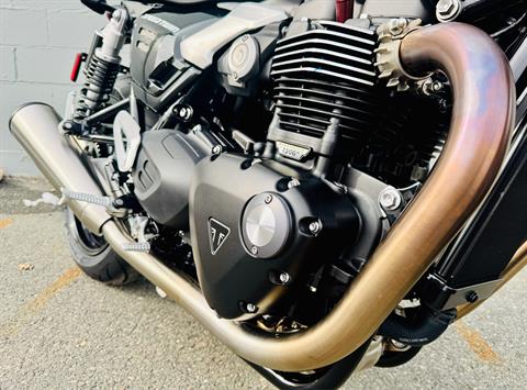 2025 Triumph Speed Twin 1200 in Manchester, New Hampshire - Photo 17