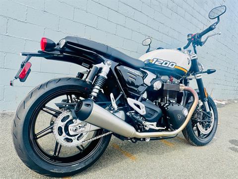 2025 Triumph Speed Twin 1200 in Manchester, New Hampshire - Photo 18