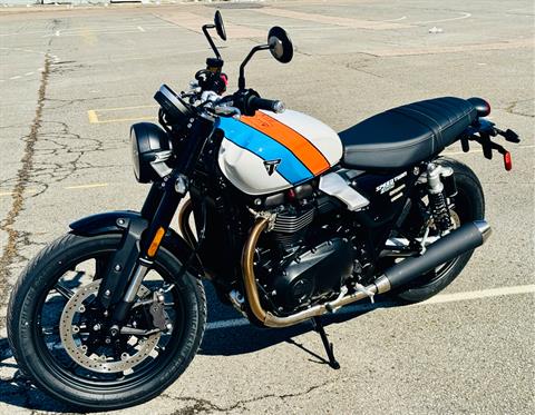 2025 Triumph Speed Twin 900 in Manchester, New Hampshire - Photo 16