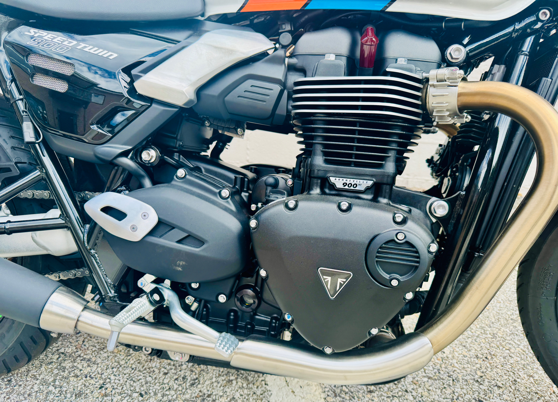 2025 Triumph Speed Twin 900 in Manchester, New Hampshire - Photo 12