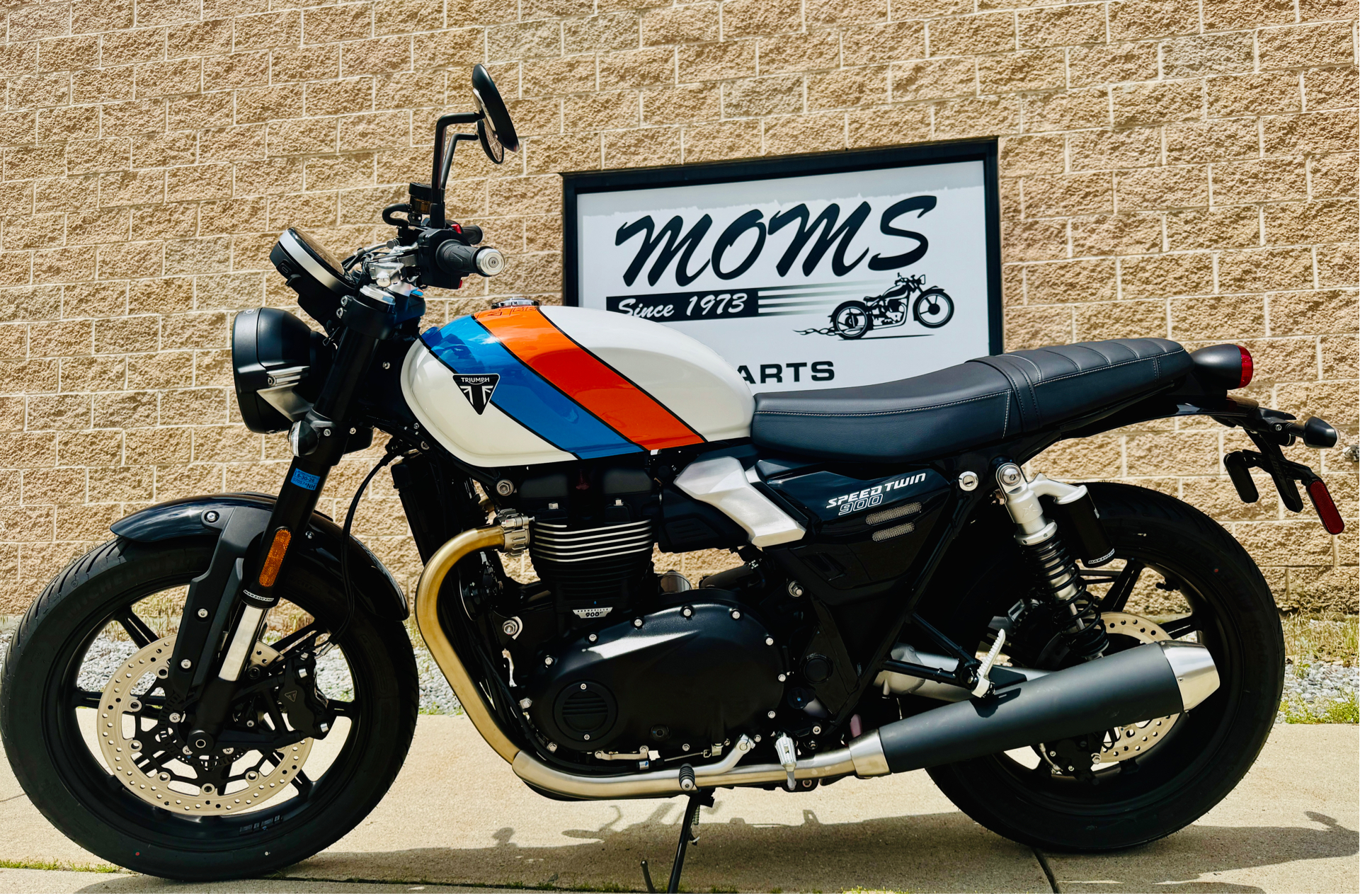2025 Triumph Speed Twin 900 in Manchester, New Hampshire - Photo 3