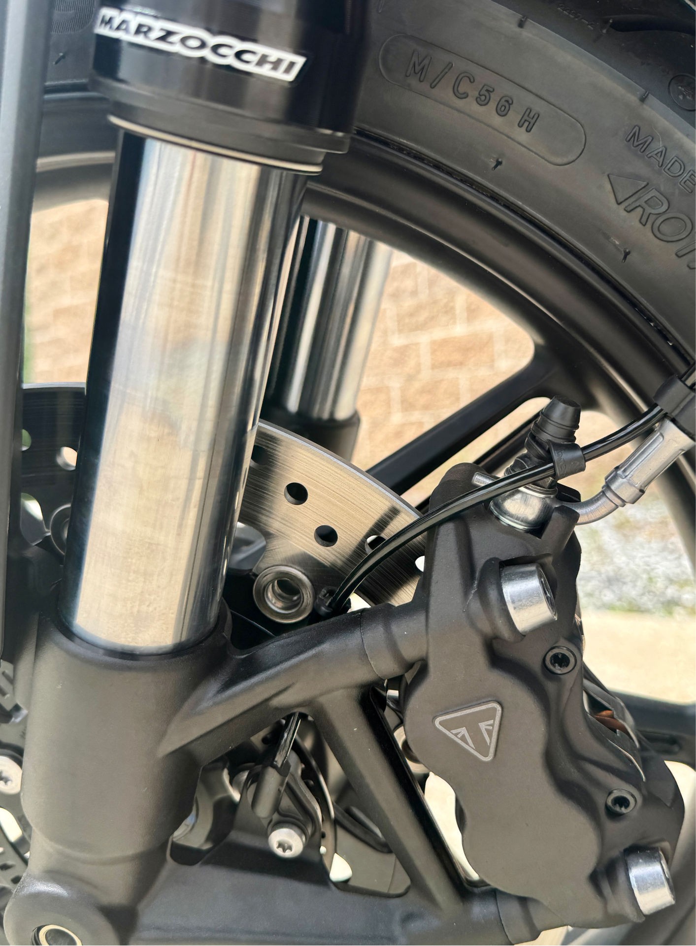 2025 Triumph Speed Twin 900 in Manchester, New Hampshire - Photo 6