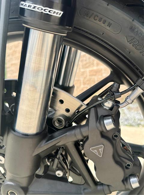 2025 Triumph Speed Twin 900 in Manchester, New Hampshire - Photo 6