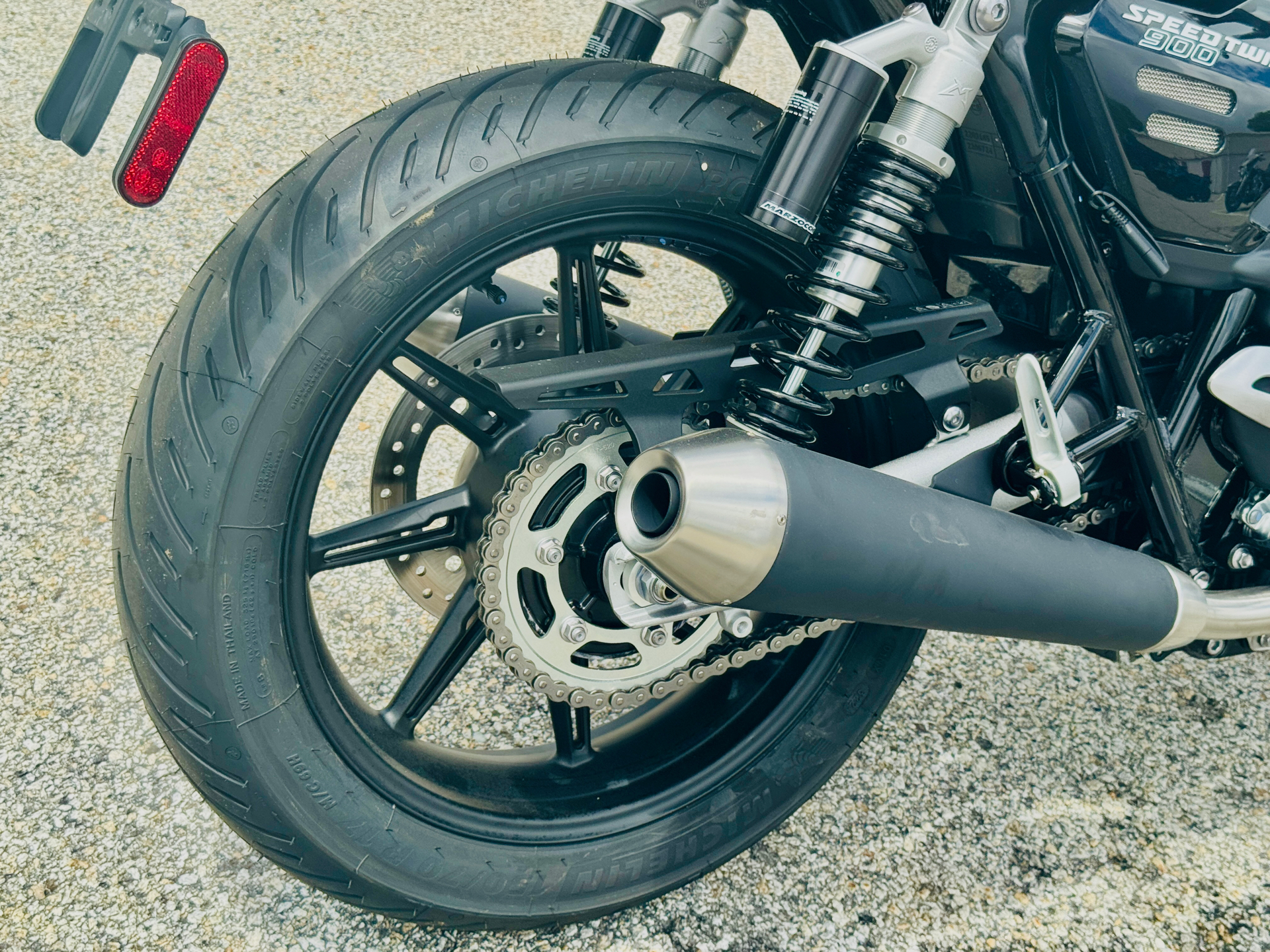 2025 Triumph Speed Twin 900 in Manchester, New Hampshire - Photo 25