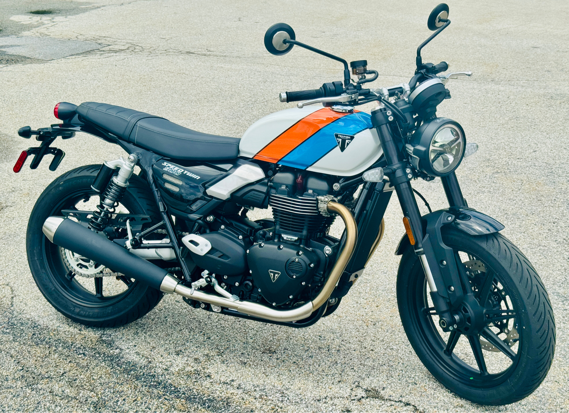2025 Triumph Speed Twin 900 in Manchester, New Hampshire - Photo 17