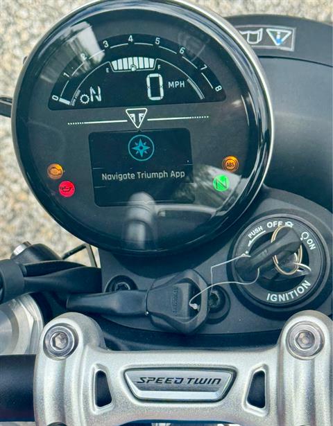2025 Triumph Speed Twin 900 in Manchester, New Hampshire - Photo 26