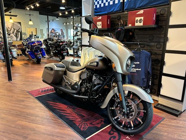 2024 Indian Motorcycle Chieftain® Dark Horse® Icon with PowerBand Audio Package in Manchester, New Hampshire - Photo 2