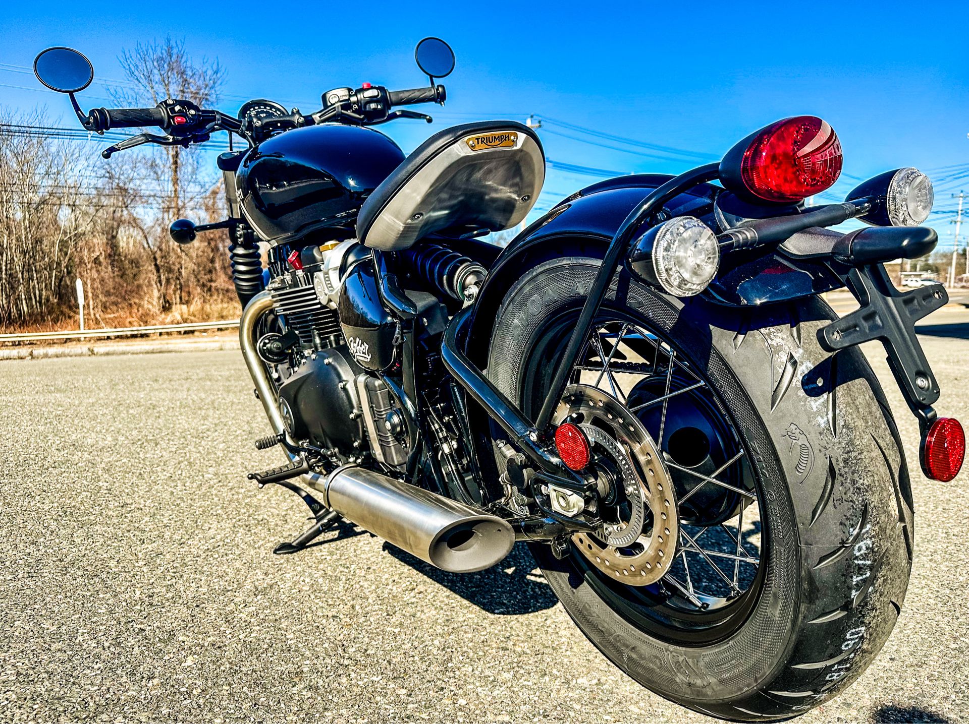 2024 Triumph Bonneville Bobber in Manchester, New Hampshire - Photo 9