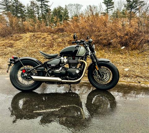 2024 Triumph Bonneville Bobber in Manchester, New Hampshire - Photo 17