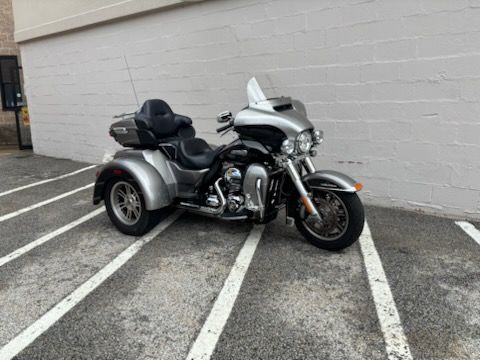 2016 Harley-Davidson Tri Glide® Ultra in Manchester, New Hampshire - Photo 2